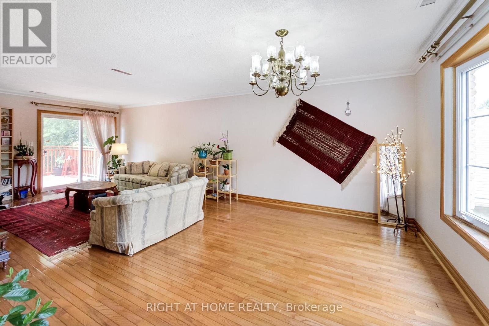 8 Suraty Avenue, Toronto, Ontario  M1P 4E1 - Photo 16 - E12390466
