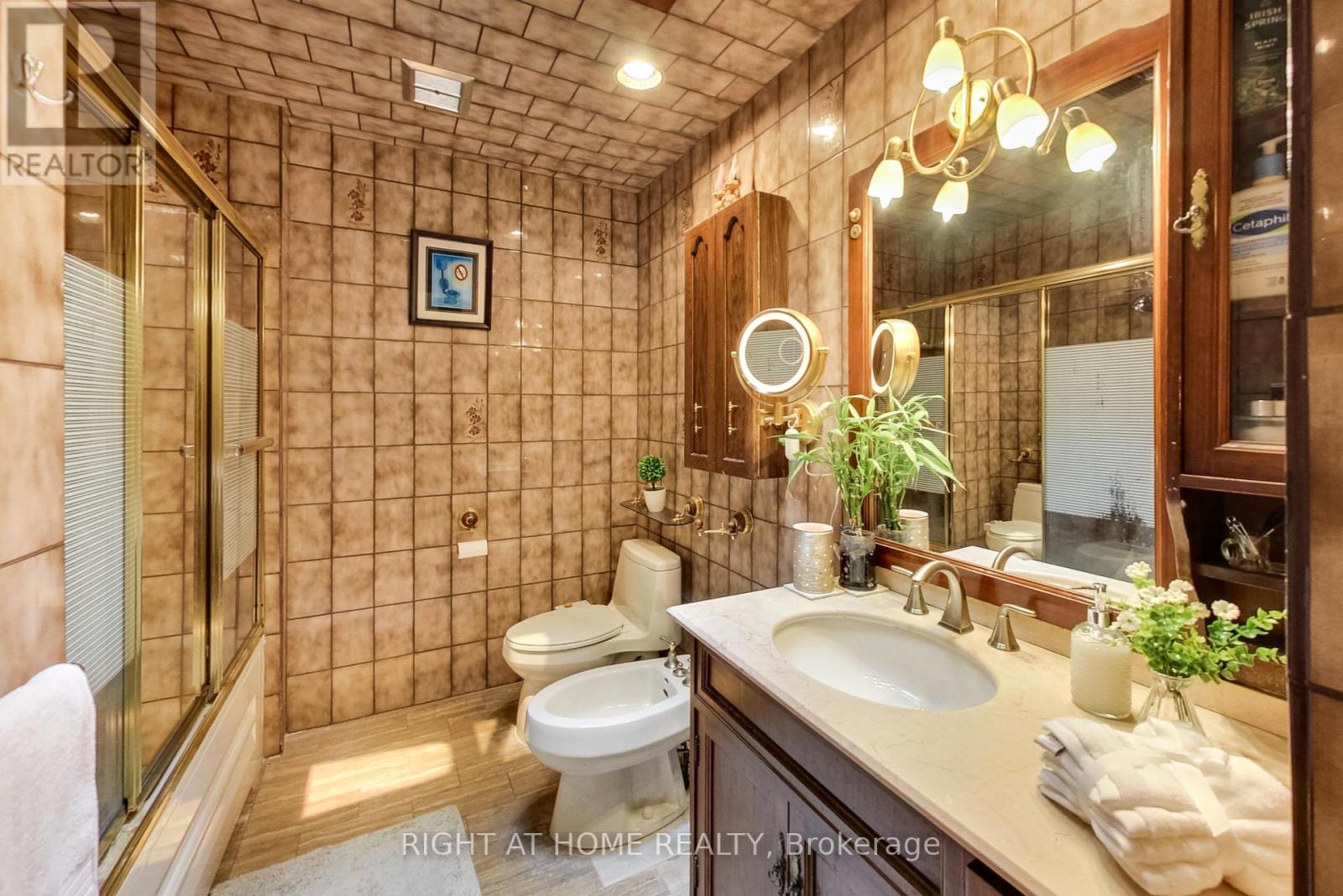 8 Suraty Avenue, Toronto, Ontario  M1P 4E1 - Photo 24 - E12390466
