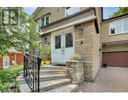 8 SURATY AVENUE, Toronto, Ontario
