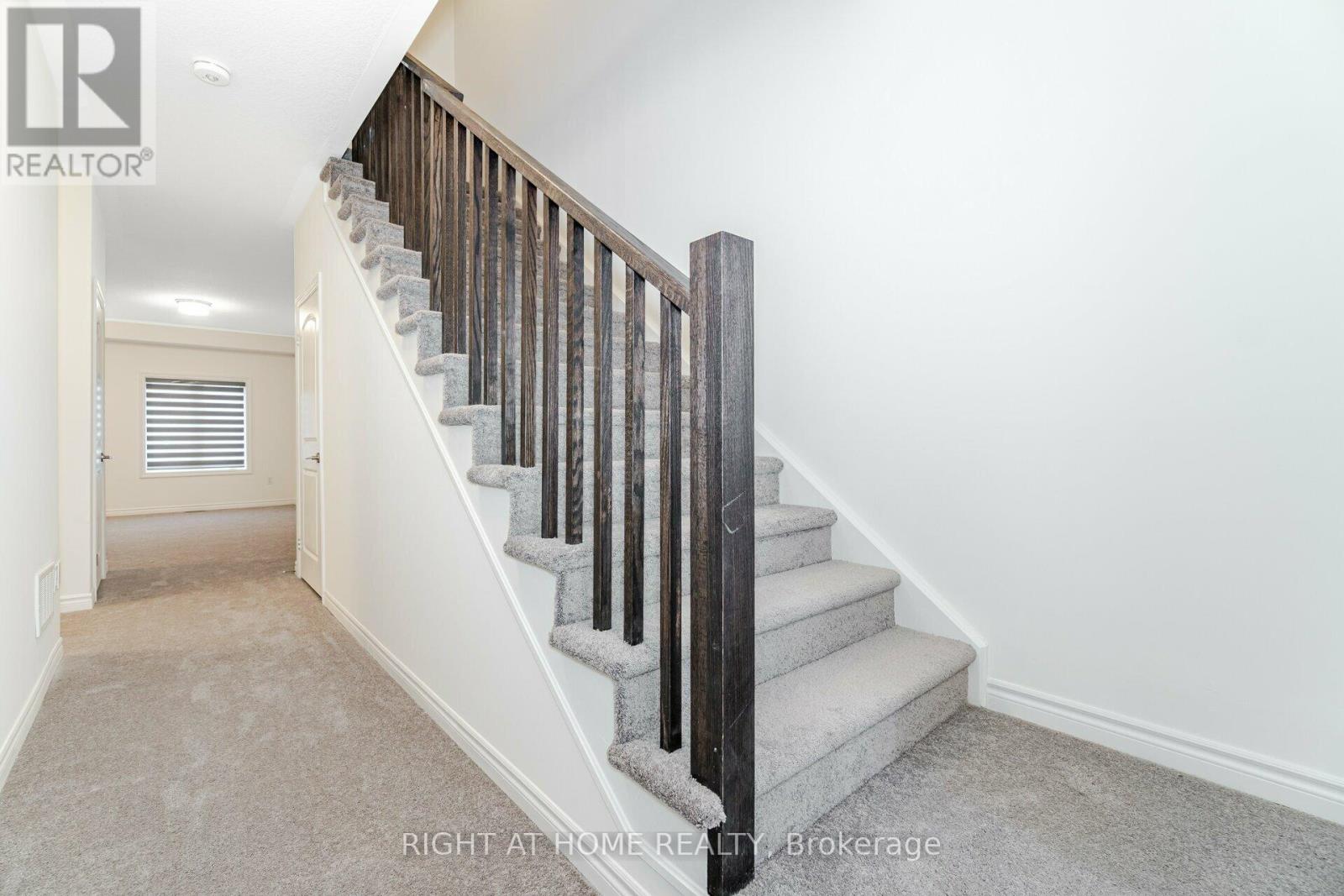 20 Copeman Avenue, Brantford, Ontario  N3V 0B3 - Photo 14 - X12347443