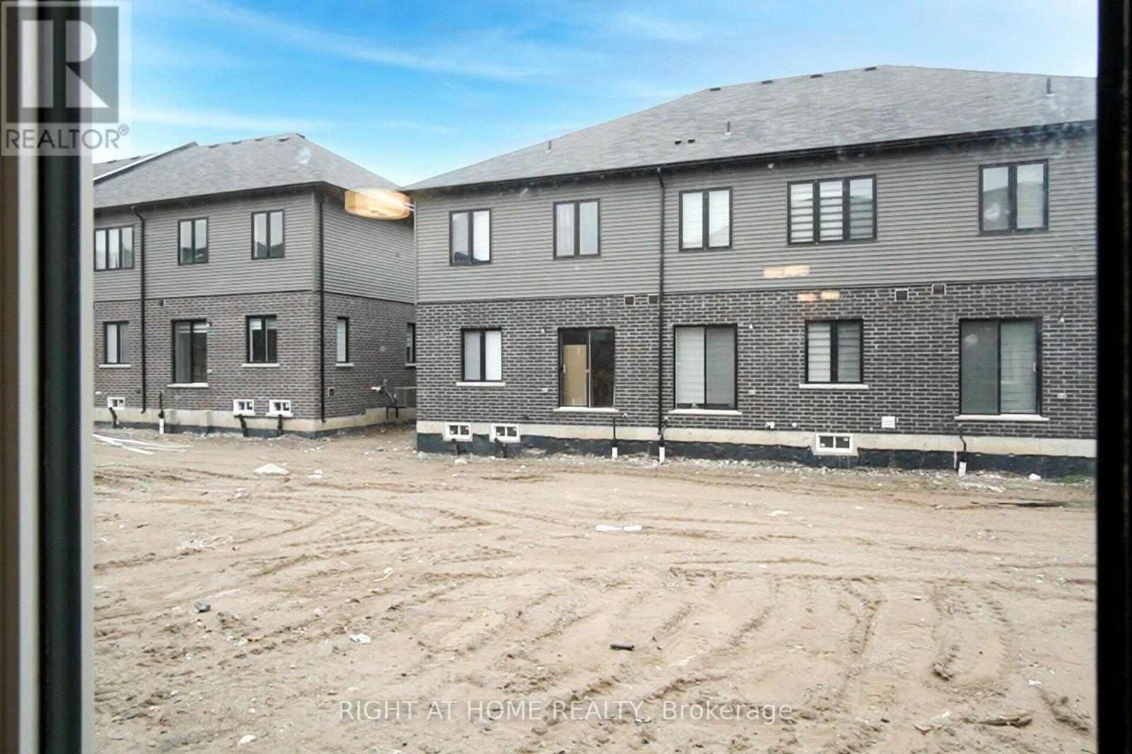 20 Copeman Avenue, Brantford, Ontario  N3V 0B3 - Photo 30 - X12347443