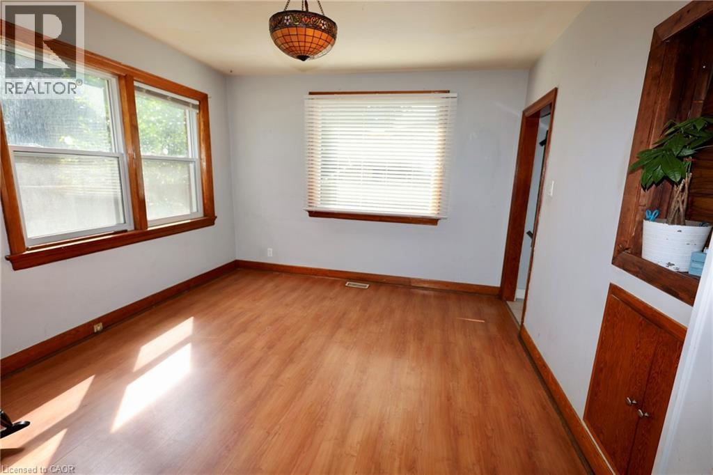 429 Erb Street W, Waterloo, Ontario  N2T 1A1 - Photo 7 - 40763338