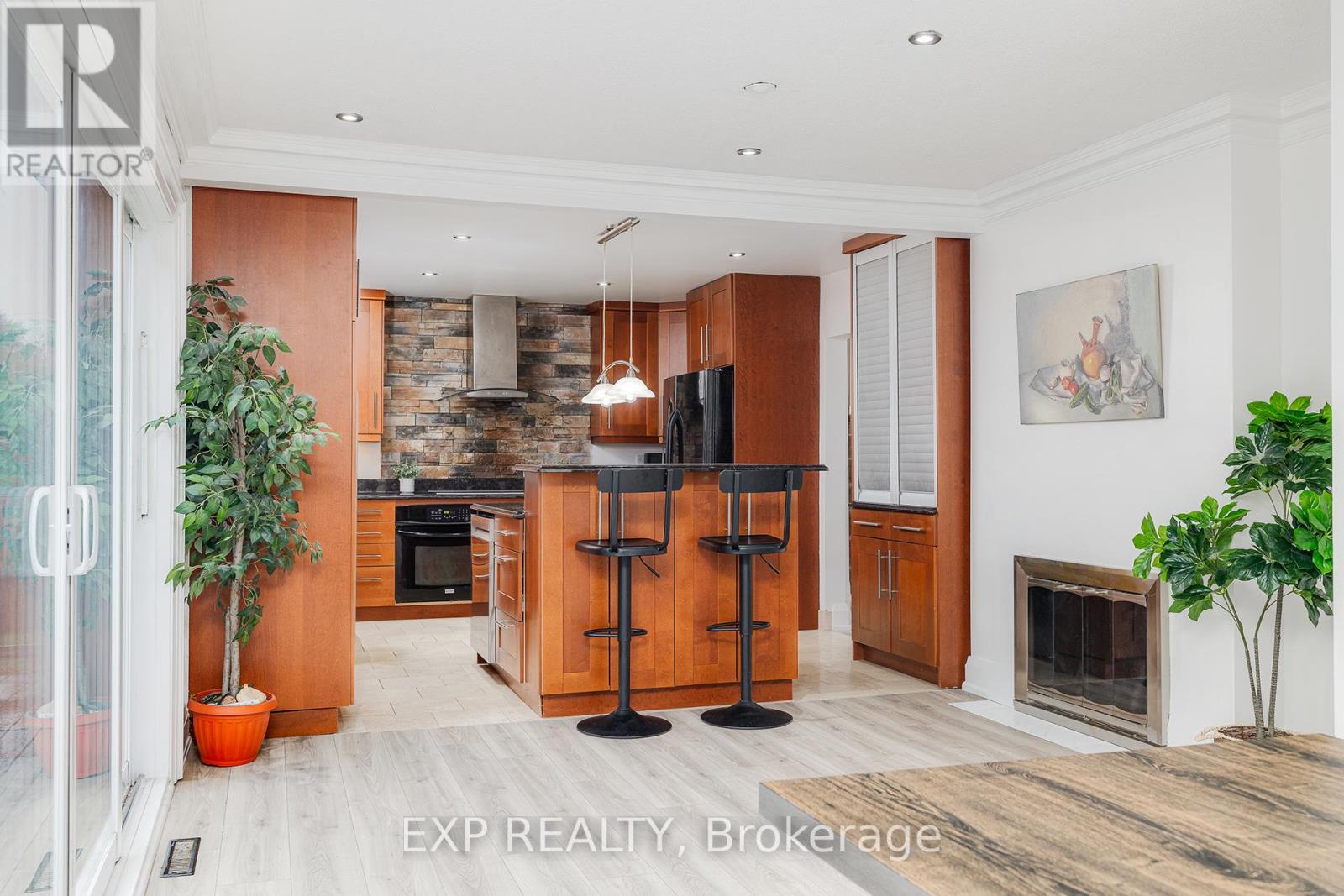 951 Gorton Avenue, Burlington (Bayview), Ontario  L7T 1S6 - Photo 11 - W12390459