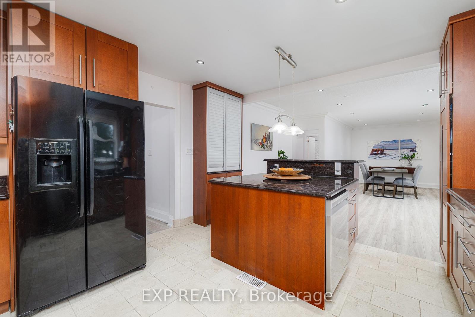 951 Gorton Avenue, Burlington (Bayview), Ontario  L7T 1S6 - Photo 14 - W12390459