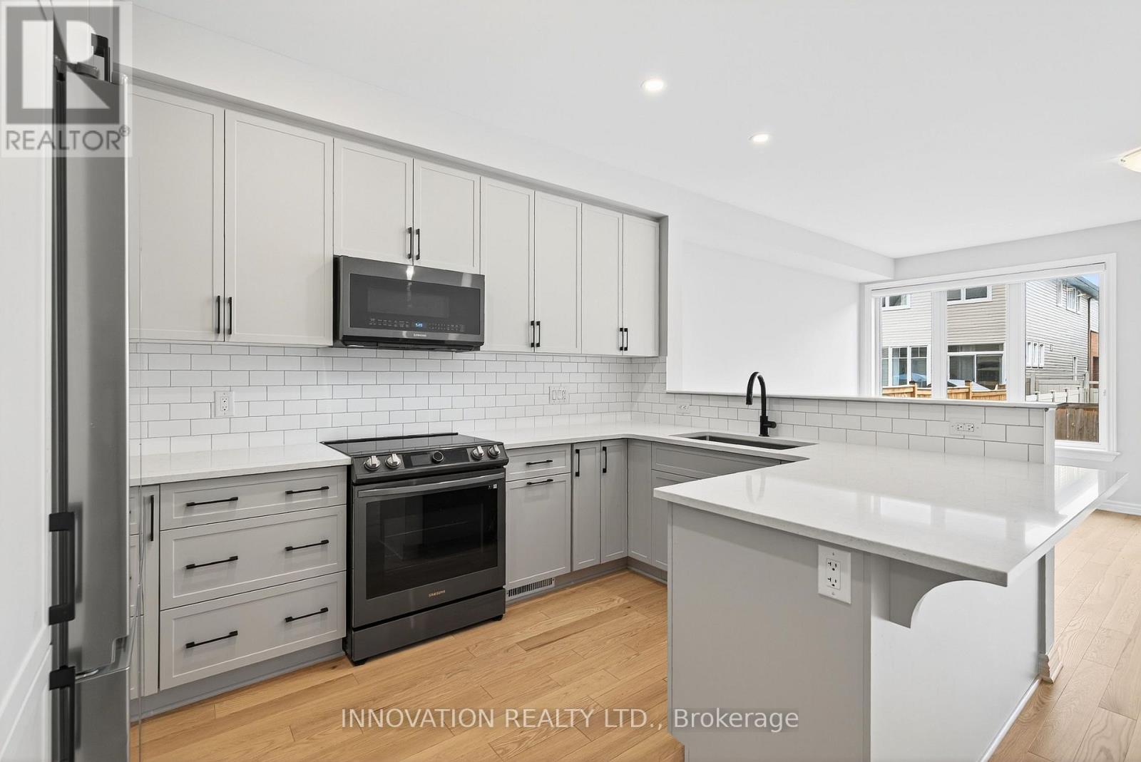 105 Nepeta Crescent, Ottawa, Ontario  K1T 0S4 - Photo 12 - X12390501