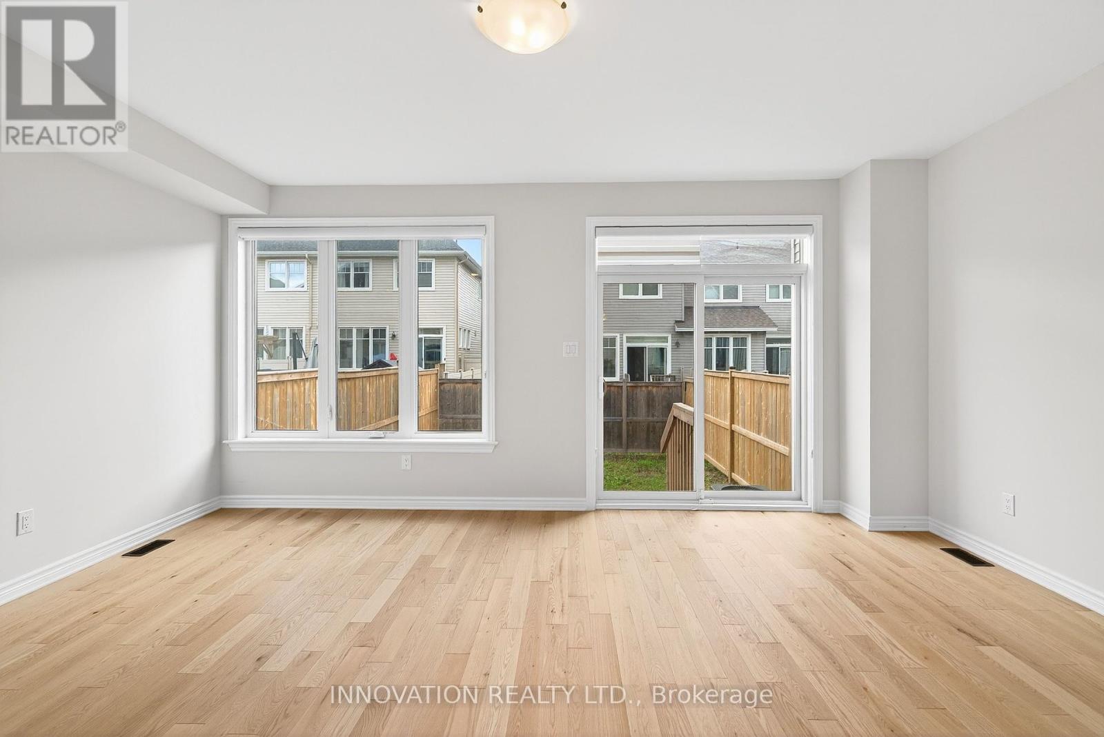 105 Nepeta Crescent, Ottawa, Ontario  K1T 0S4 - Photo 18 - X12390501