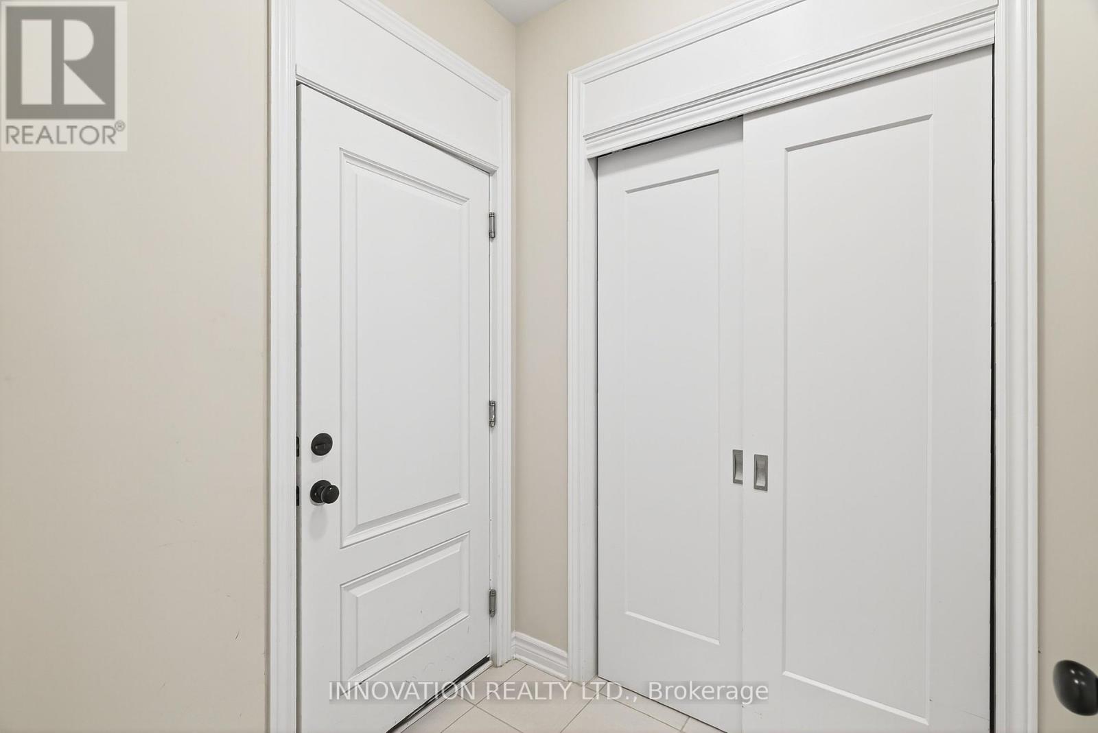 105 Nepeta Crescent, Ottawa, Ontario  K1T 0S4 - Photo 7 - X12390501