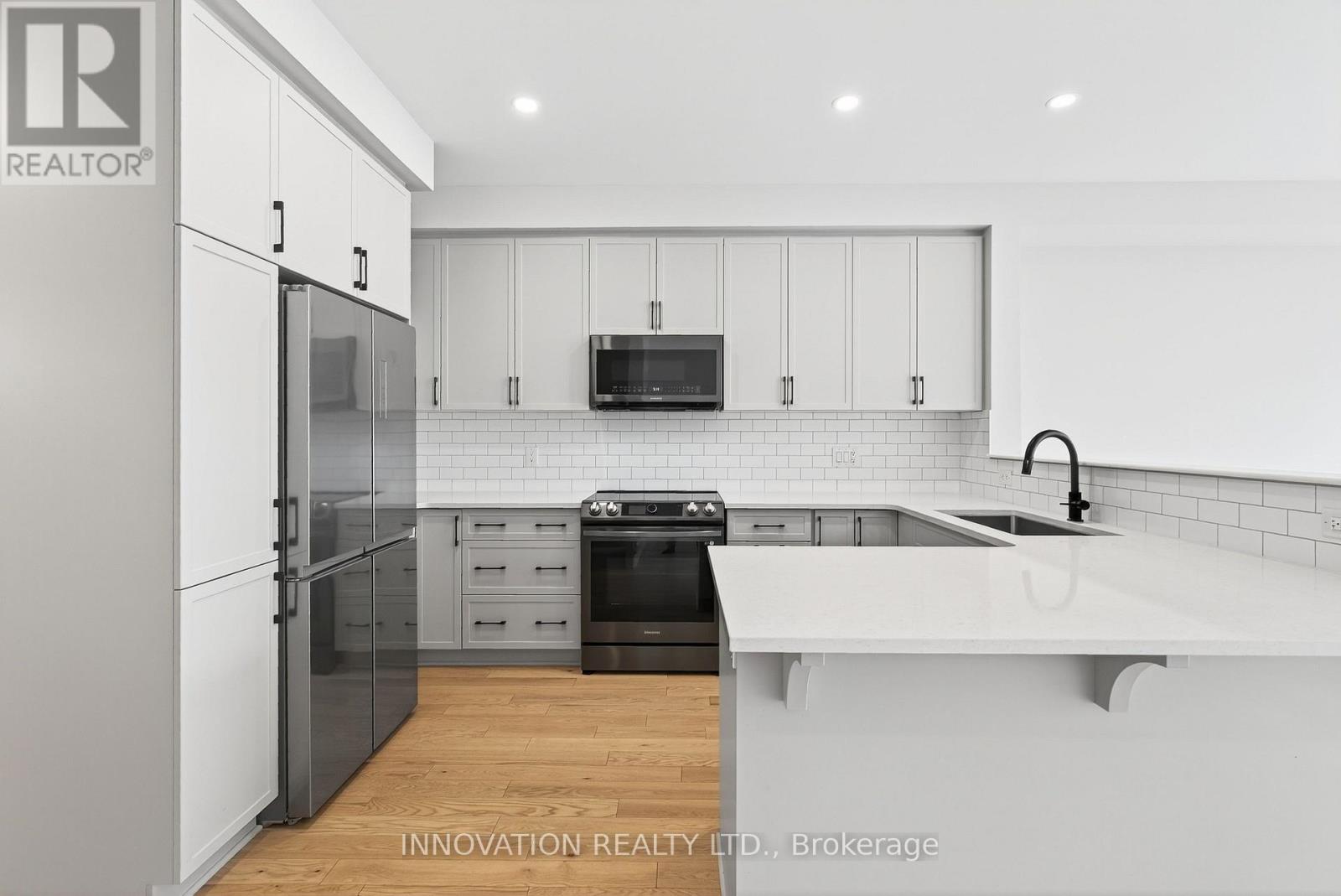 105 Nepeta Crescent, Ottawa, Ontario  K1T 0S4 - Photo 9 - X12390501