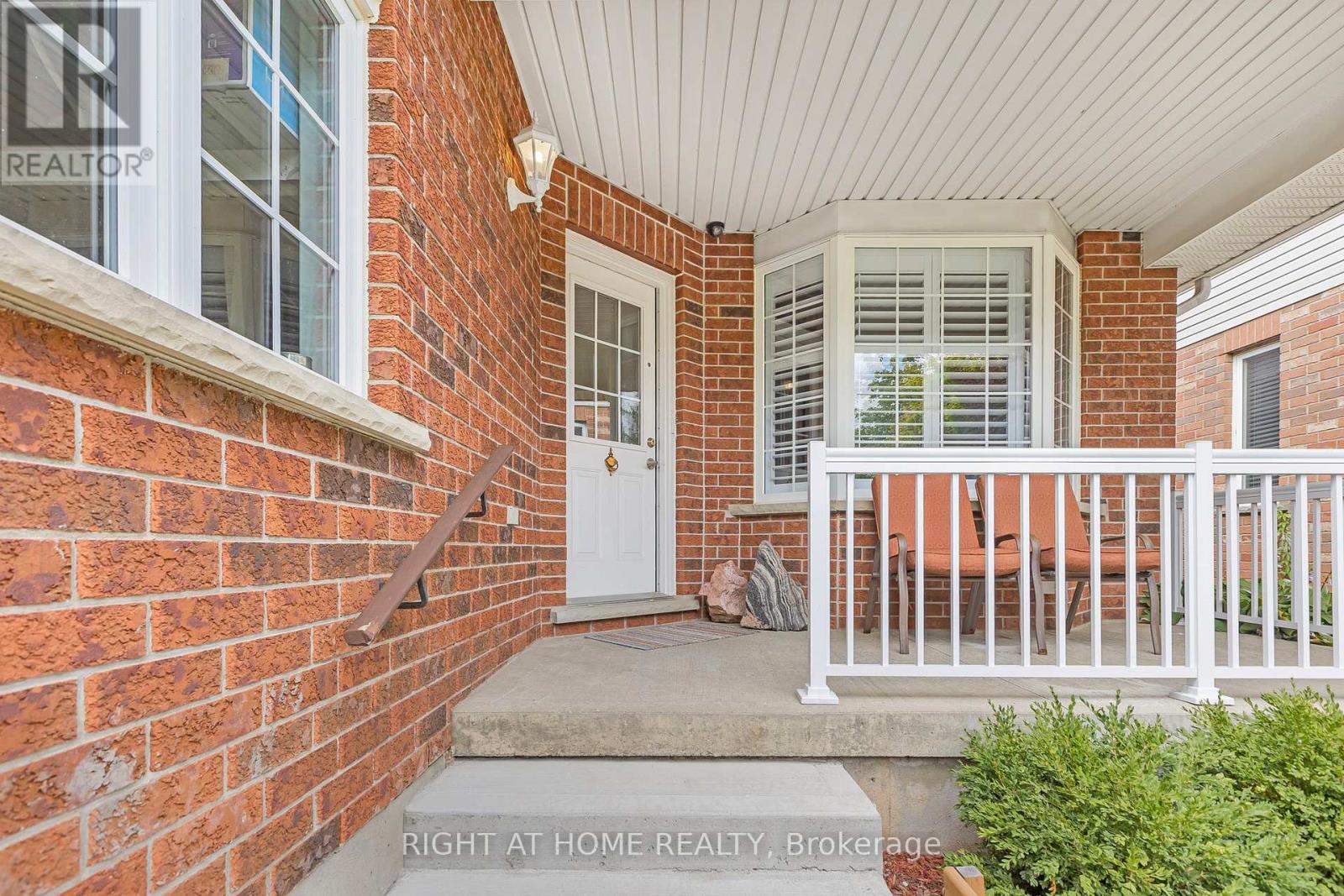 1 Bed Room - 212 Holbeach Crescent, Waterloo, Ontario  N2J 4Y4 - Photo 4 - X12390485