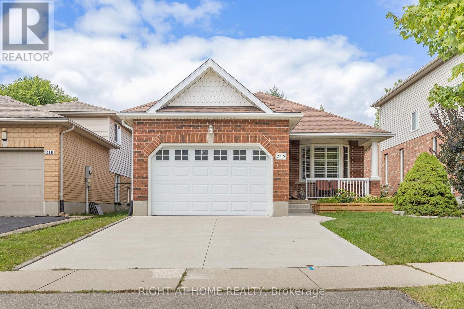 1 Bed Room - 212 Holbeach Crescent, Waterloo, Ontario  N2J 4Y4 - Photo 5 - X12390485