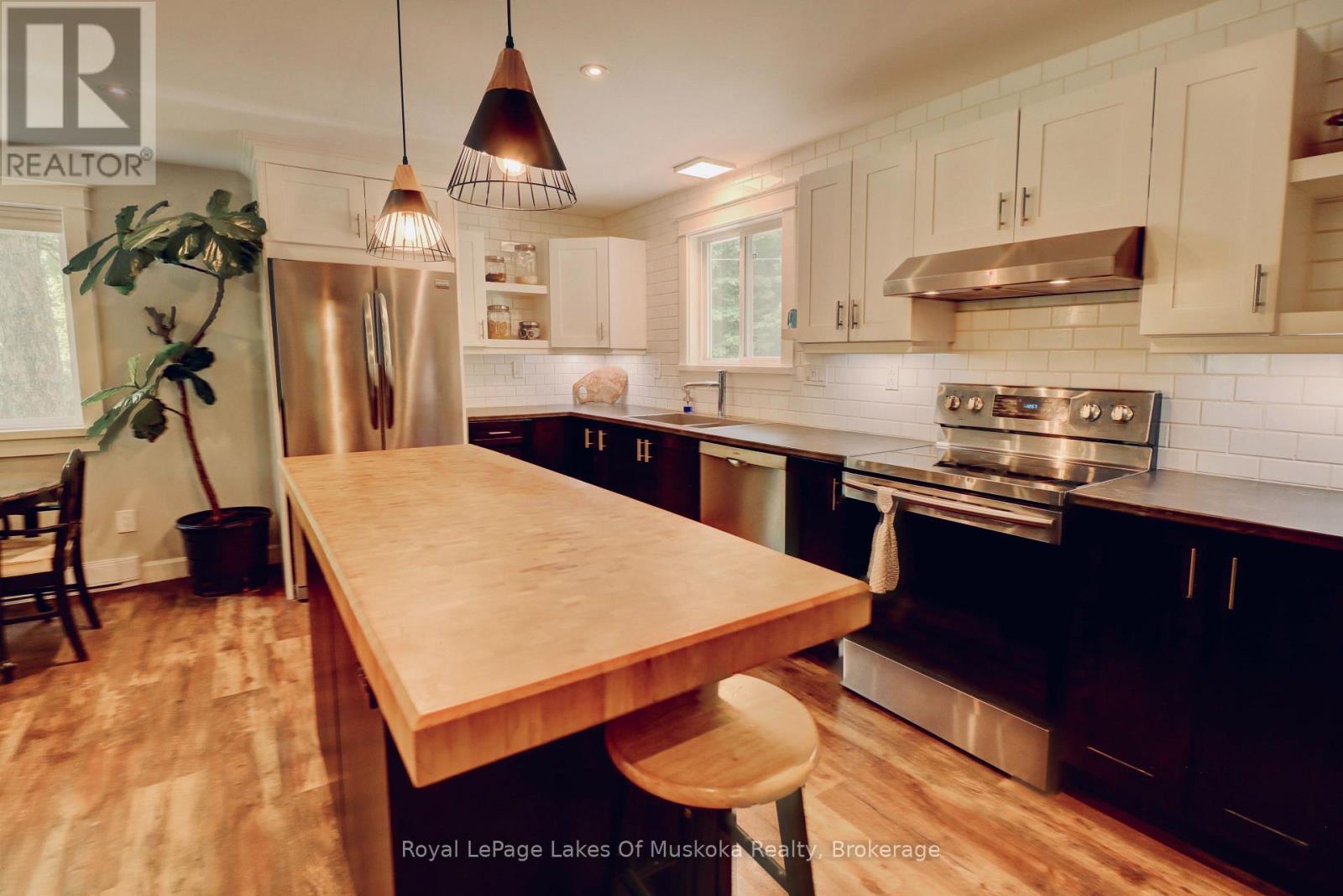 38 Florence Street W, Huntsville, Ontario  P1H 1V4 - Photo 4 - X12387517