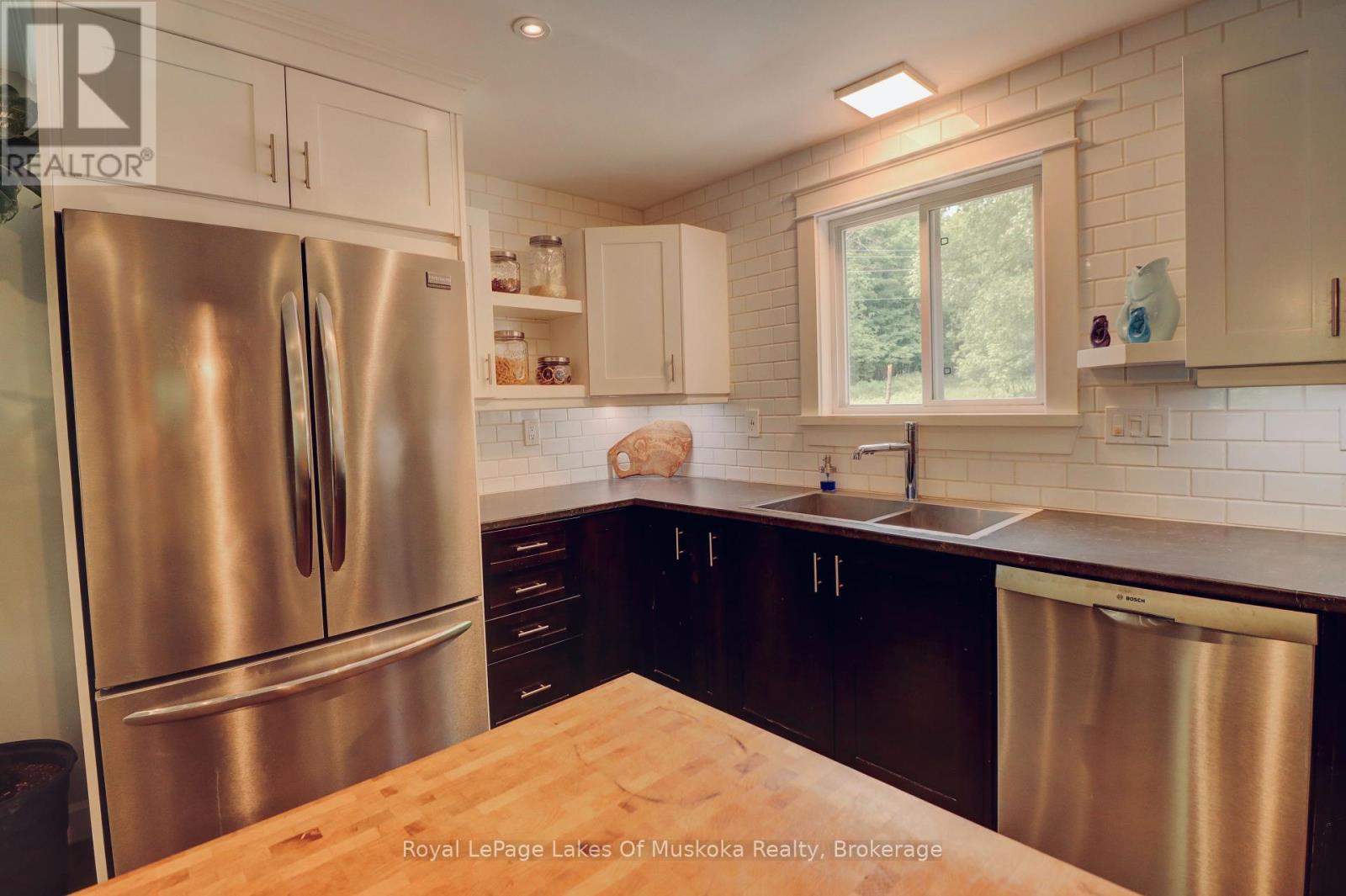 38 Florence Street W, Huntsville, Ontario  P1H 1V4 - Photo 5 - X12387517
