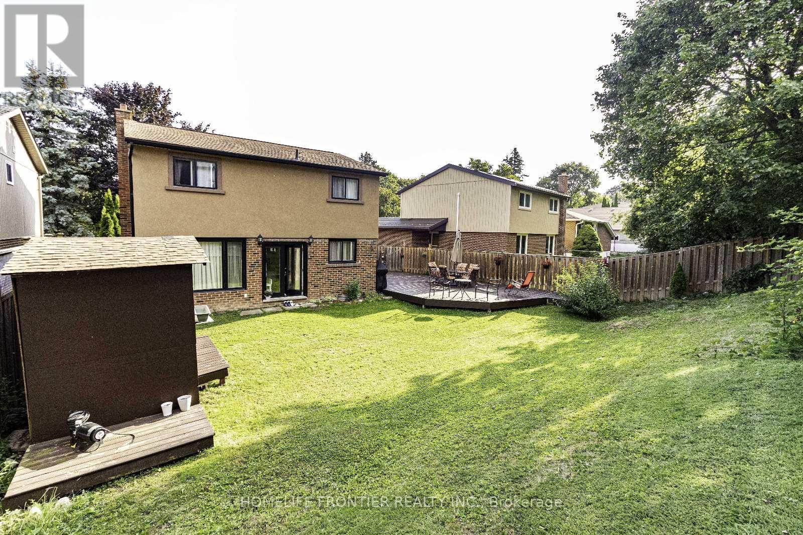 233 William Roe Boulevard, Newmarket, Ontario  L3Y 1B4 - Photo 4 - N12387668