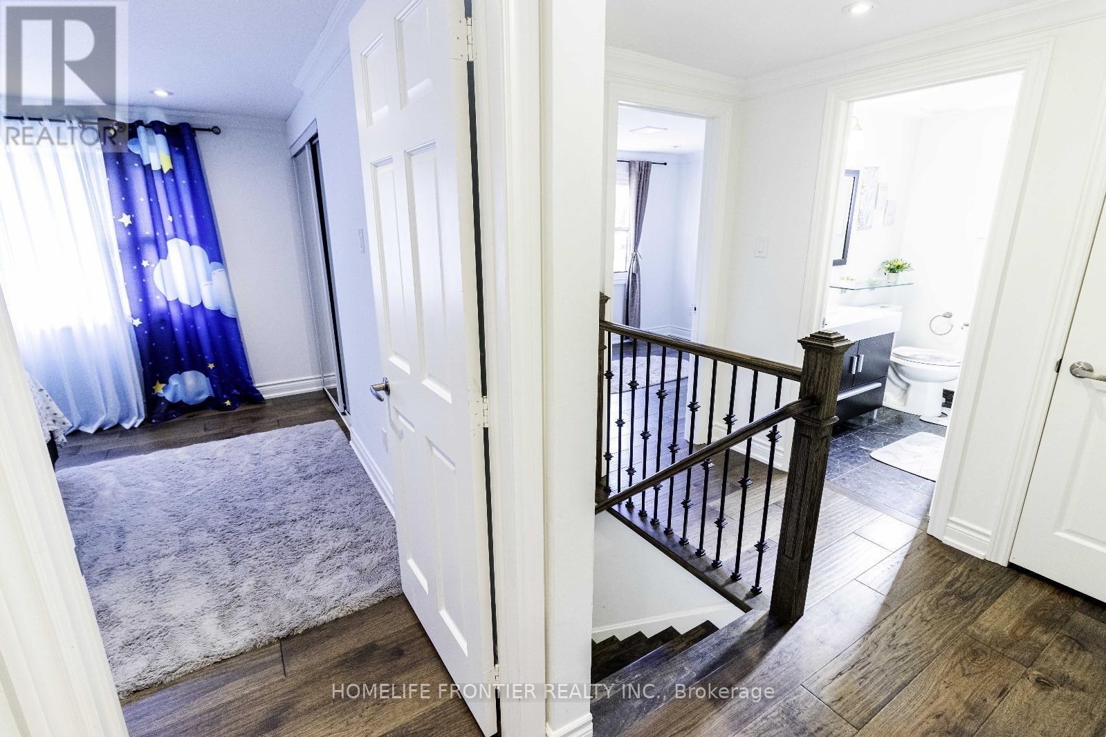 233 William Roe Boulevard, Newmarket, Ontario  L3Y 1B4 - Photo 11 - N12387668