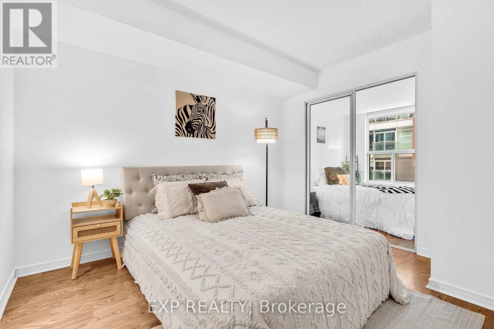 812 - 230 King Street E, Toronto, Ontario  M5A 1K5 - Photo 7 - C12390490