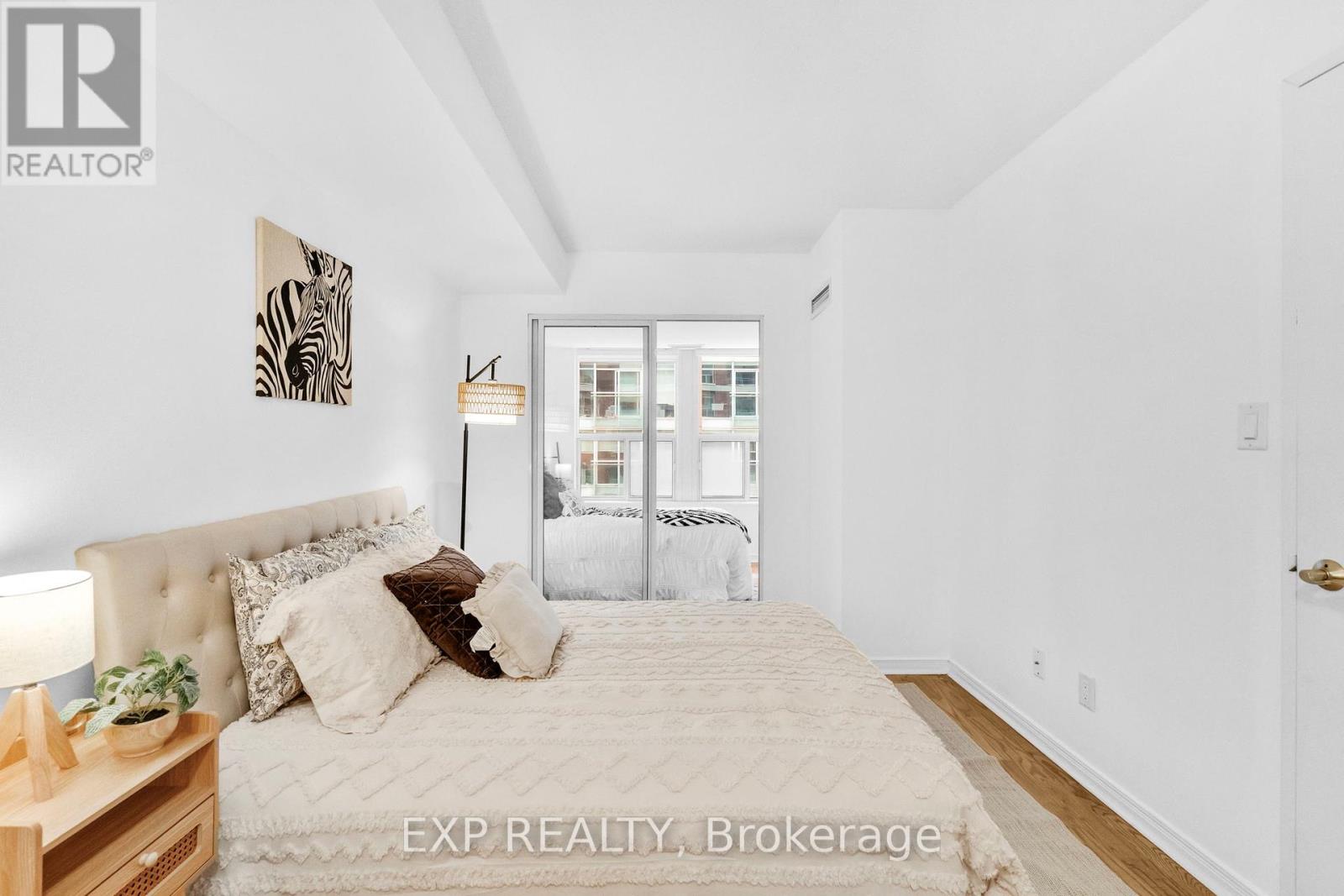 812 - 230 King Street E, Toronto, Ontario  M5A 1K5 - Photo 8 - C12390490