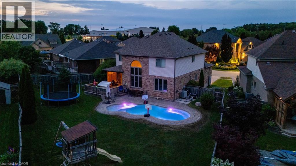 10 WESTVIEW Court, Woodstock, Ontario