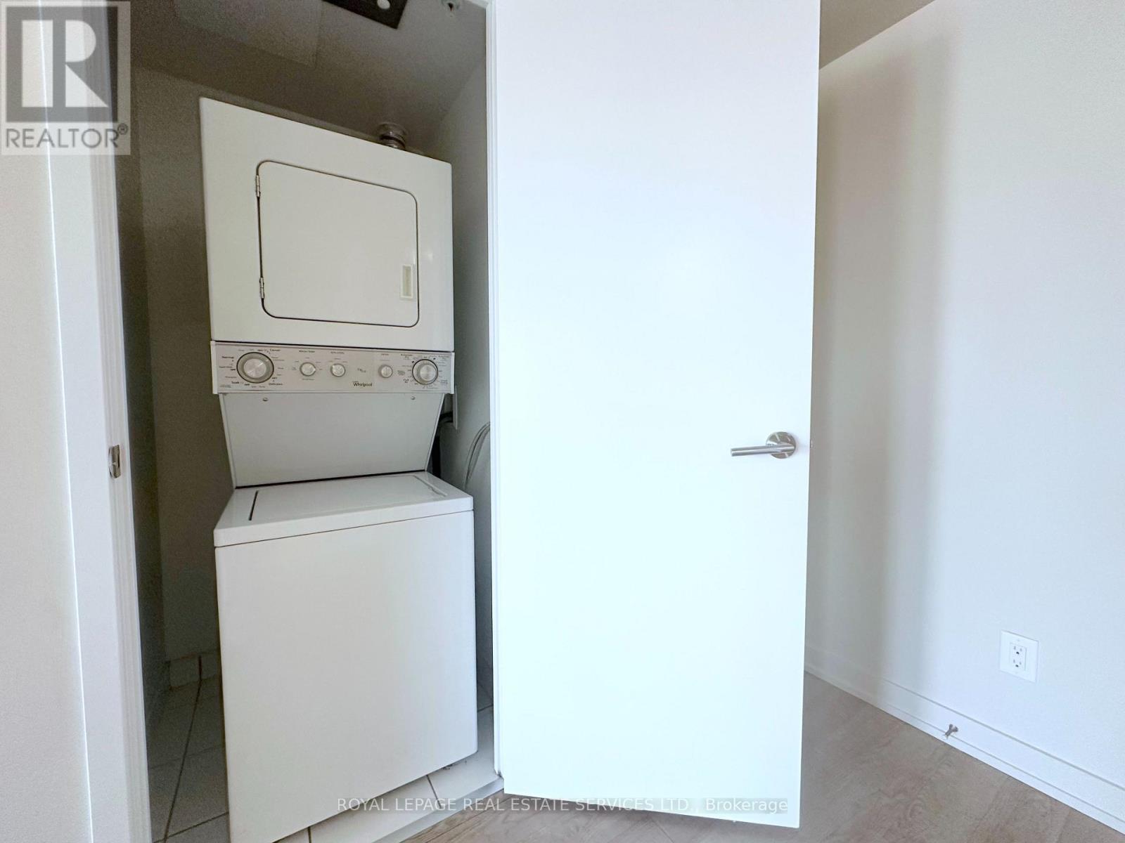406 - 763 Woodbine Avenue, Toronto, Ontario  M4E 2J4 - Photo 11 - E12390497