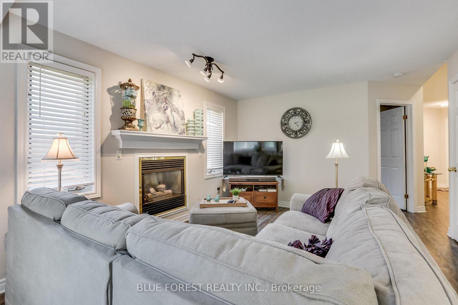 14 Eric Drive, Thames Centre, Ontario  N0L 1G1 - Photo 12 - X12390518