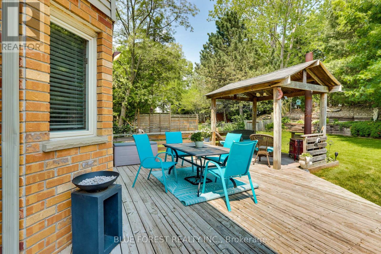 14 Eric Drive, Thames Centre, Ontario  N0L 1G1 - Photo 28 - X12390518