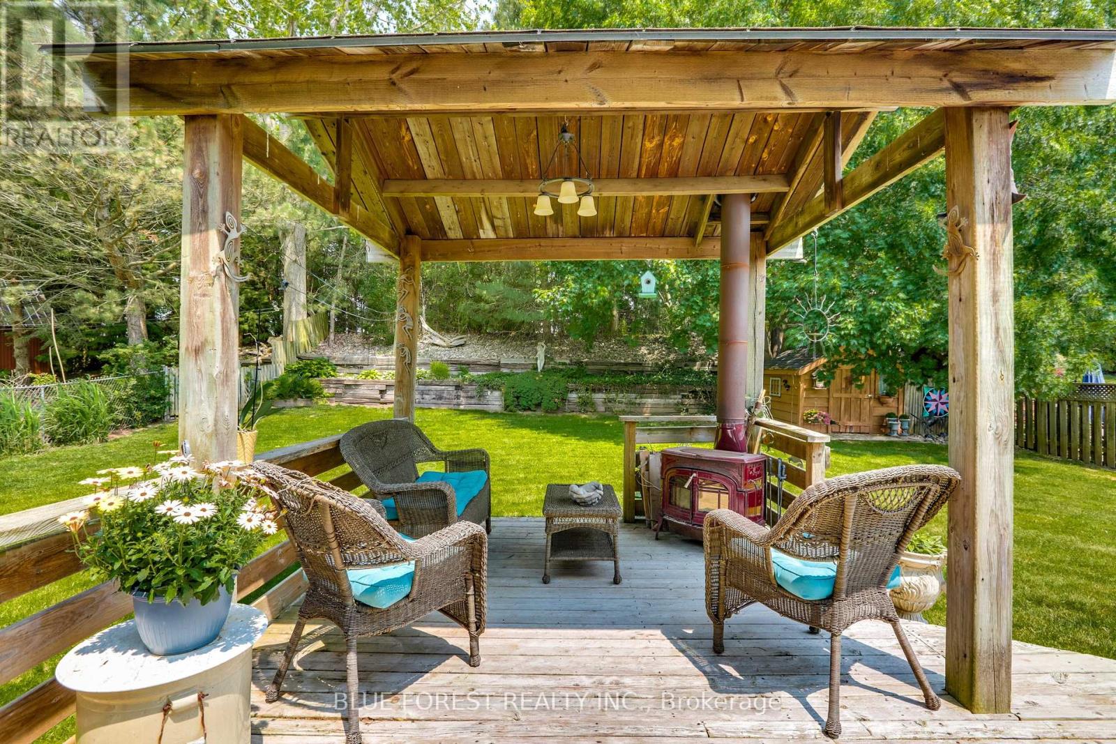 14 Eric Drive, Thames Centre, Ontario  N0L 1G1 - Photo 29 - X12390518