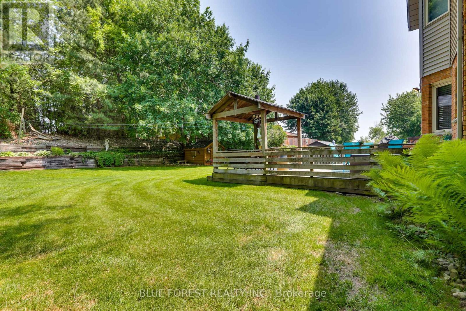 14 Eric Drive, Thames Centre, Ontario  N0L 1G1 - Photo 31 - X12390518