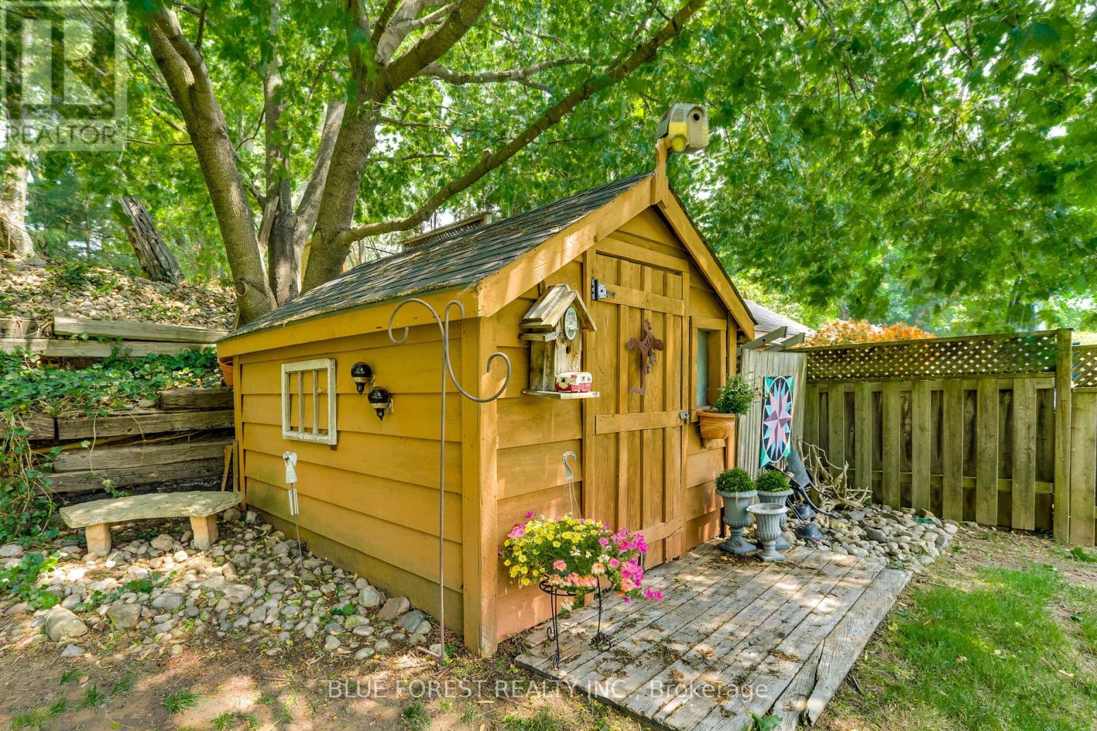 14 Eric Drive, Thames Centre, Ontario  N0L 1G1 - Photo 34 - X12390518