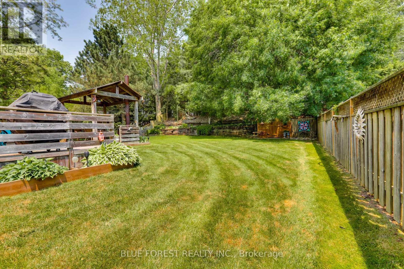 14 Eric Drive, Thames Centre, Ontario  N0L 1G1 - Photo 35 - X12390518