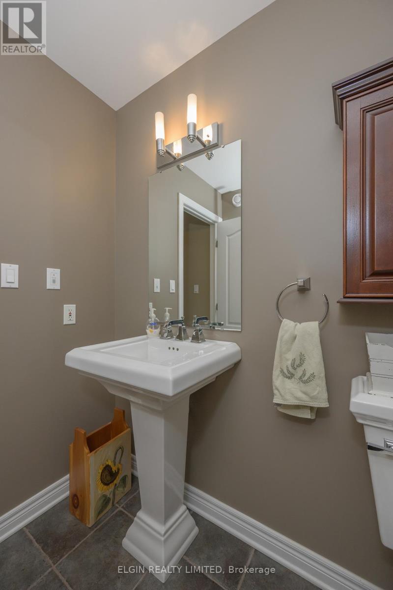 20 Beechwood Circle, St. Thomas, Ontario  N5R 6K4 - Photo 24 - X12390557