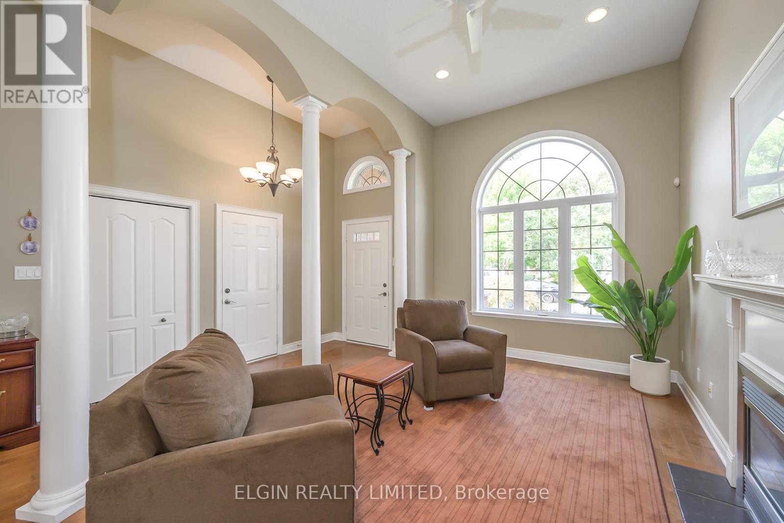 20 Beechwood Circle, St. Thomas, Ontario  N5R 6K4 - Photo 3 - X12390557