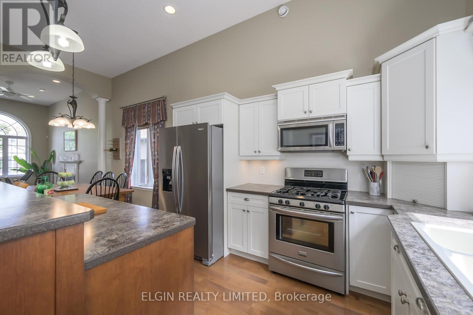 20 Beechwood Circle, St. Thomas, Ontario  N5R 6K4 - Photo 6 - X12390557