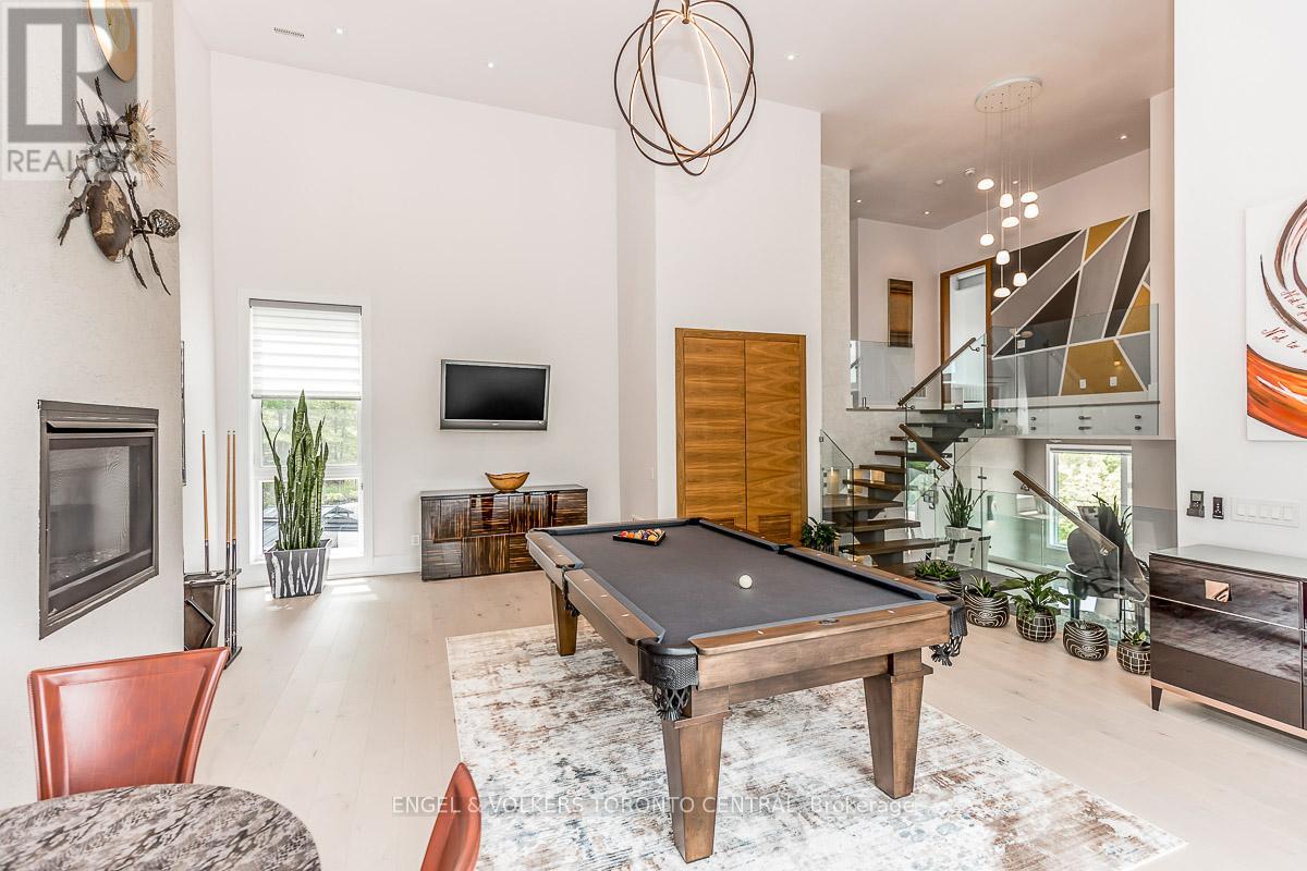 16 Valleycrest Drive, Oro-Medonte, Ontario  L0L 2L0 - Photo 25 - S12390489