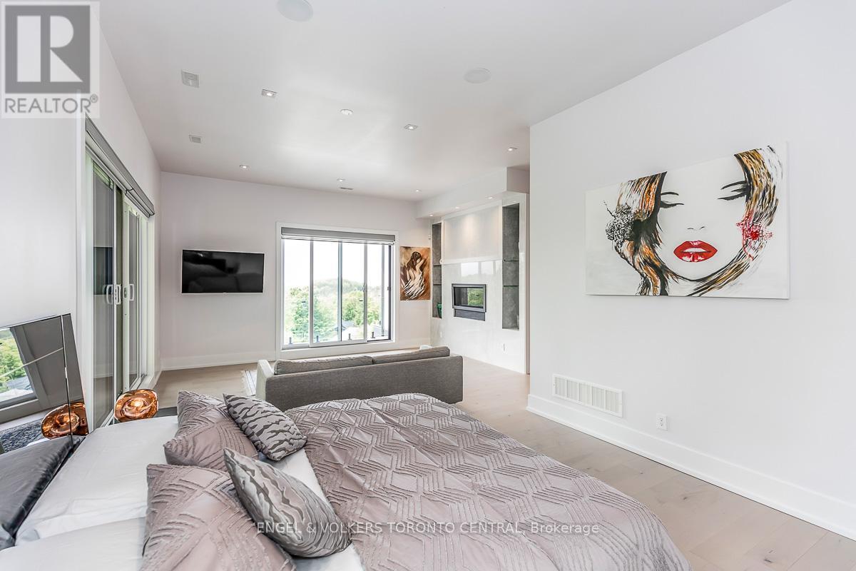 16 Valleycrest Drive, Oro-Medonte, Ontario  L0L 2L0 - Photo 40 - S12390489