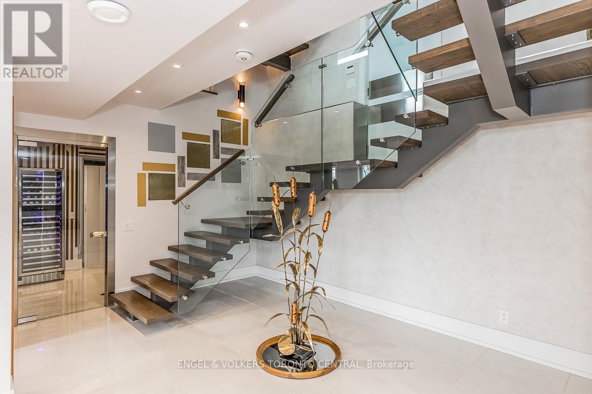 16 Valleycrest Drive, Oro-Medonte, Ontario  L0L 2L0 - Photo 45 - S12390489