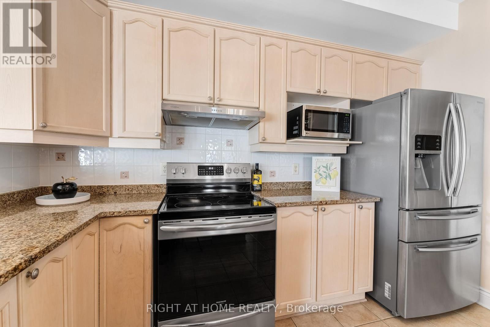 409 Beatrice Drive, Ottawa, Ontario  K2J 4W9 - Photo 16 - X12390534