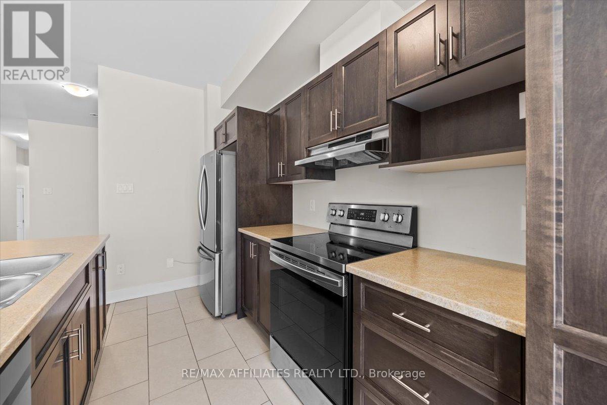 102 Hurdis Way, Carleton Place, Ontario  K7C 0L5 - Photo 10 - X12390559