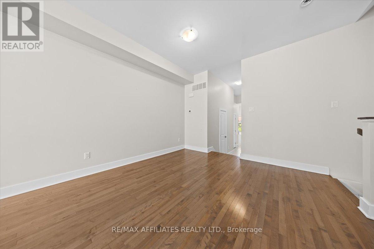 102 Hurdis Way, Carleton Place, Ontario  K7C 0L5 - Photo 6 - X12390559