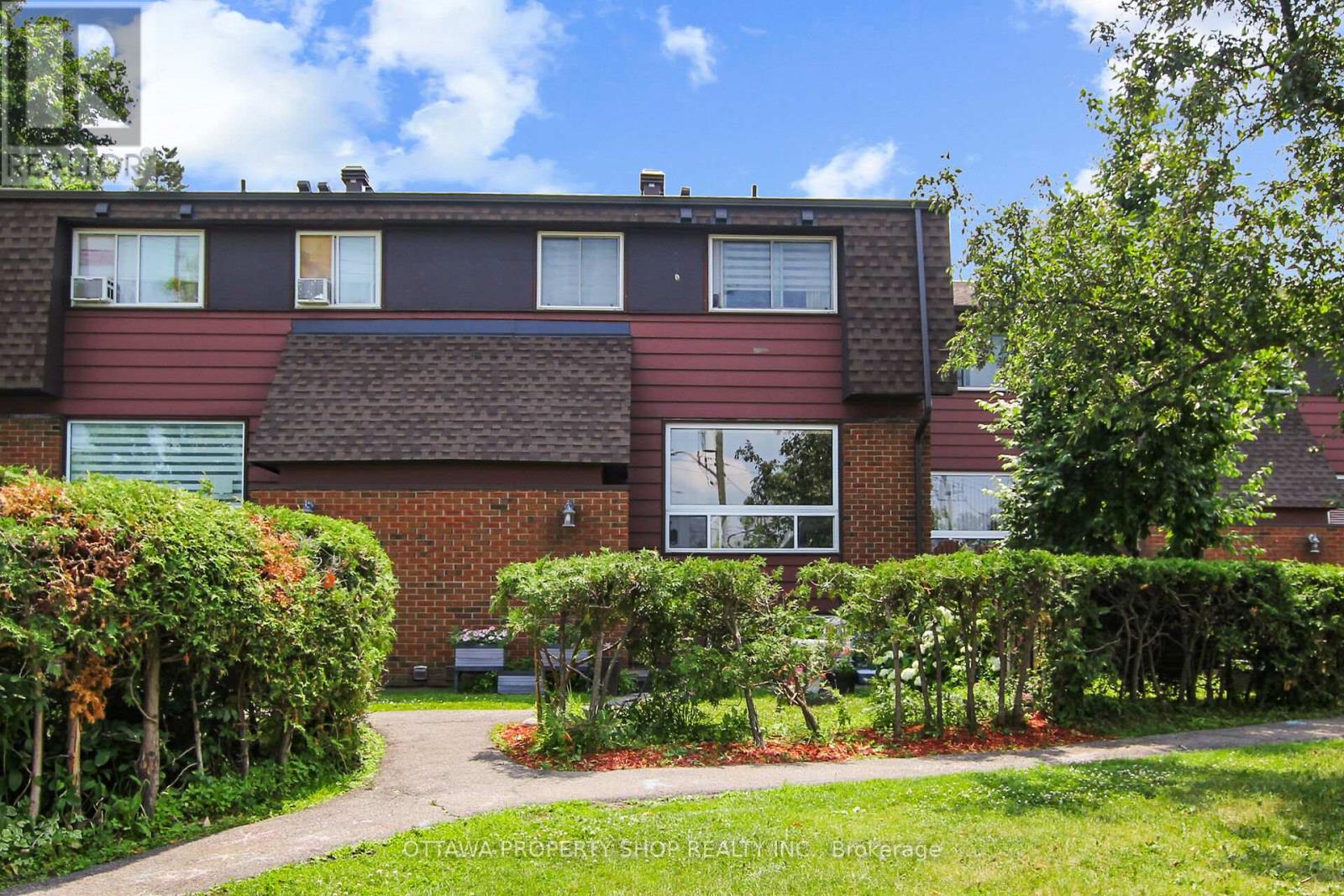 1f Banner Road, Ottawa, Ontario  K2H 8T3 - Photo 1 - X12390582