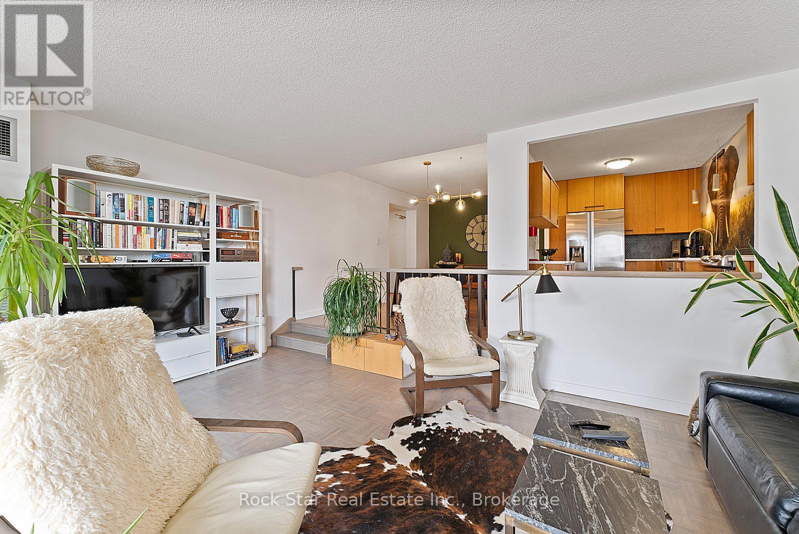 1305 - 270 Scarlett Road, Toronto, Ontario  M6N 4X7 - Photo 17 - W12390589