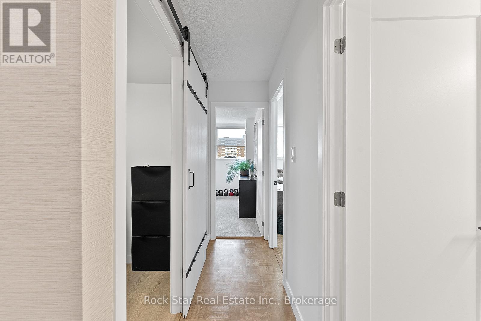 1305 - 270 Scarlett Road, Toronto, Ontario  M6N 4X7 - Photo 18 - W12390589
