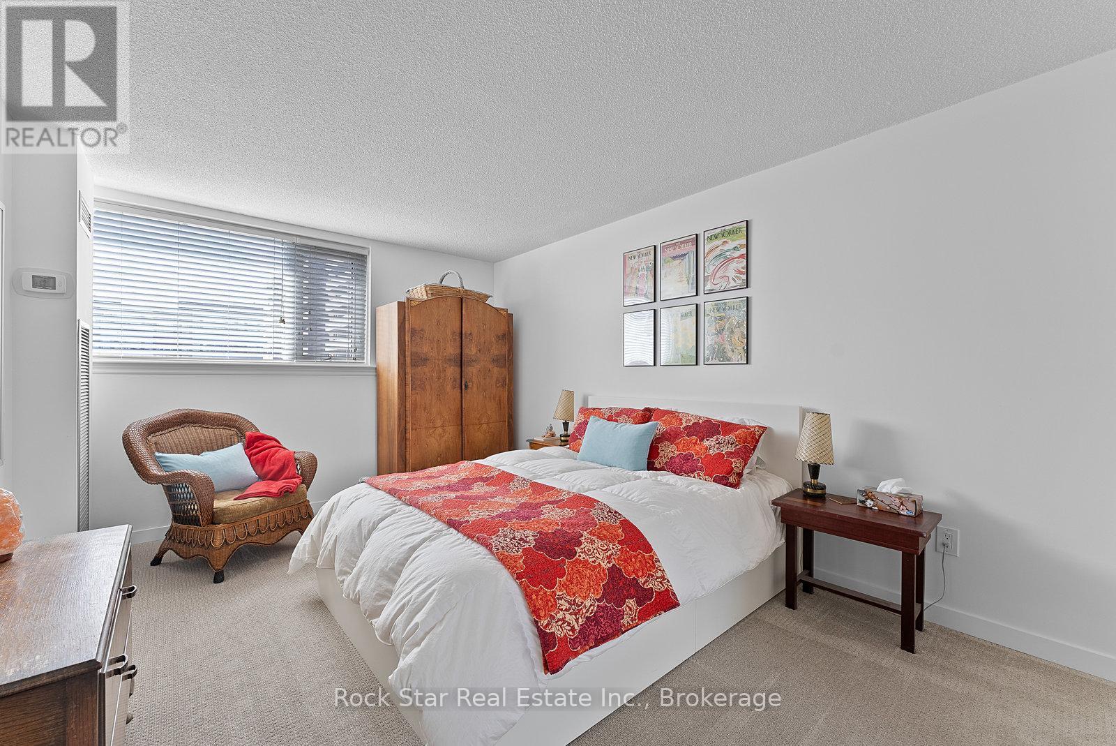 1305 - 270 Scarlett Road, Toronto, Ontario  M6N 4X7 - Photo 19 - W12390589