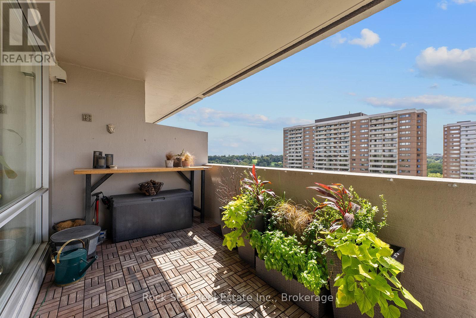 1305 - 270 Scarlett Road, Toronto, Ontario  M6N 4X7 - Photo 30 - W12390589
