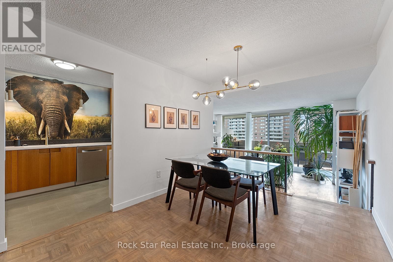 1305 - 270 Scarlett Road, Toronto, Ontario  M6N 4X7 - Photo 8 - W12390589