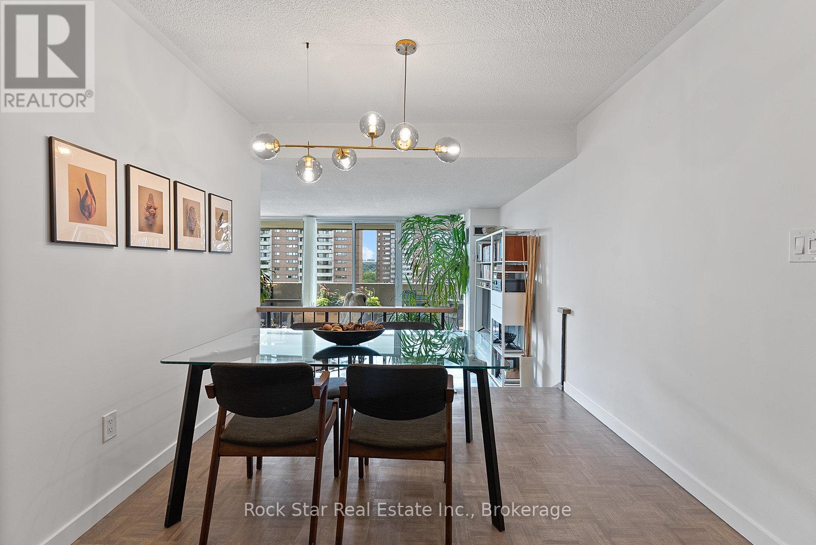 1305 - 270 Scarlett Road, Toronto, Ontario  M6N 4X7 - Photo 9 - W12390589