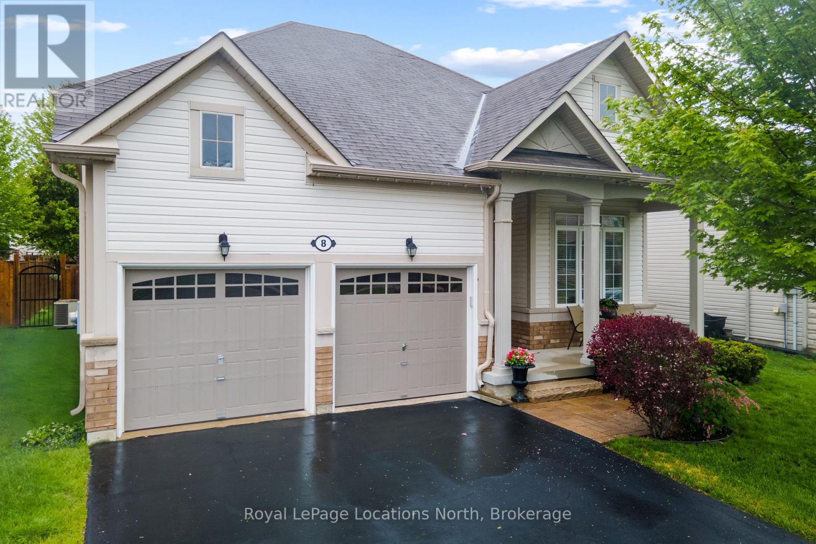 8 BROADPOINT STREET, Wasaga Beach, Ontario