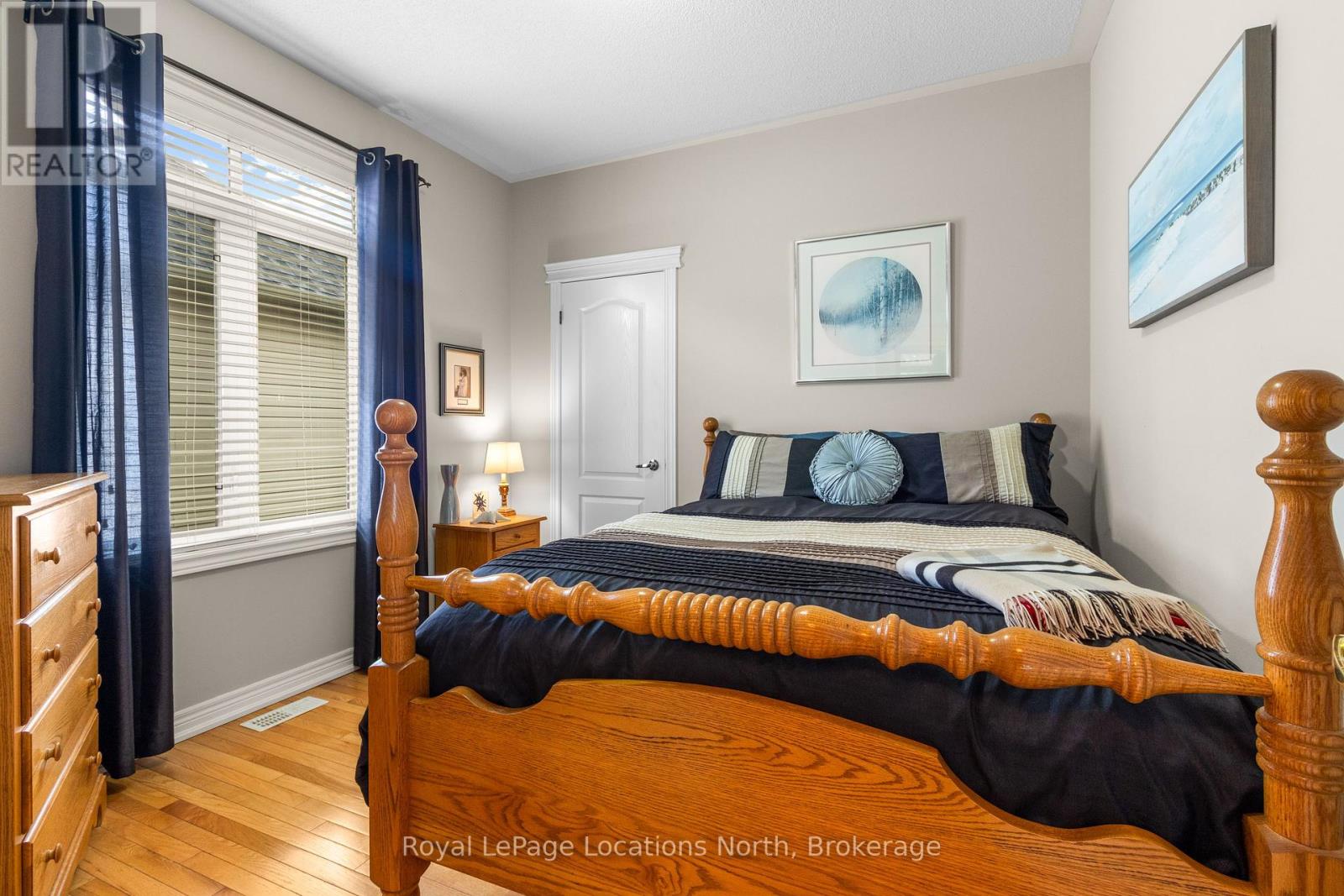 8 Broadpoint Street, Wasaga Beach, Ontario  L9Z 3B8 - Photo 20 - S12390535
