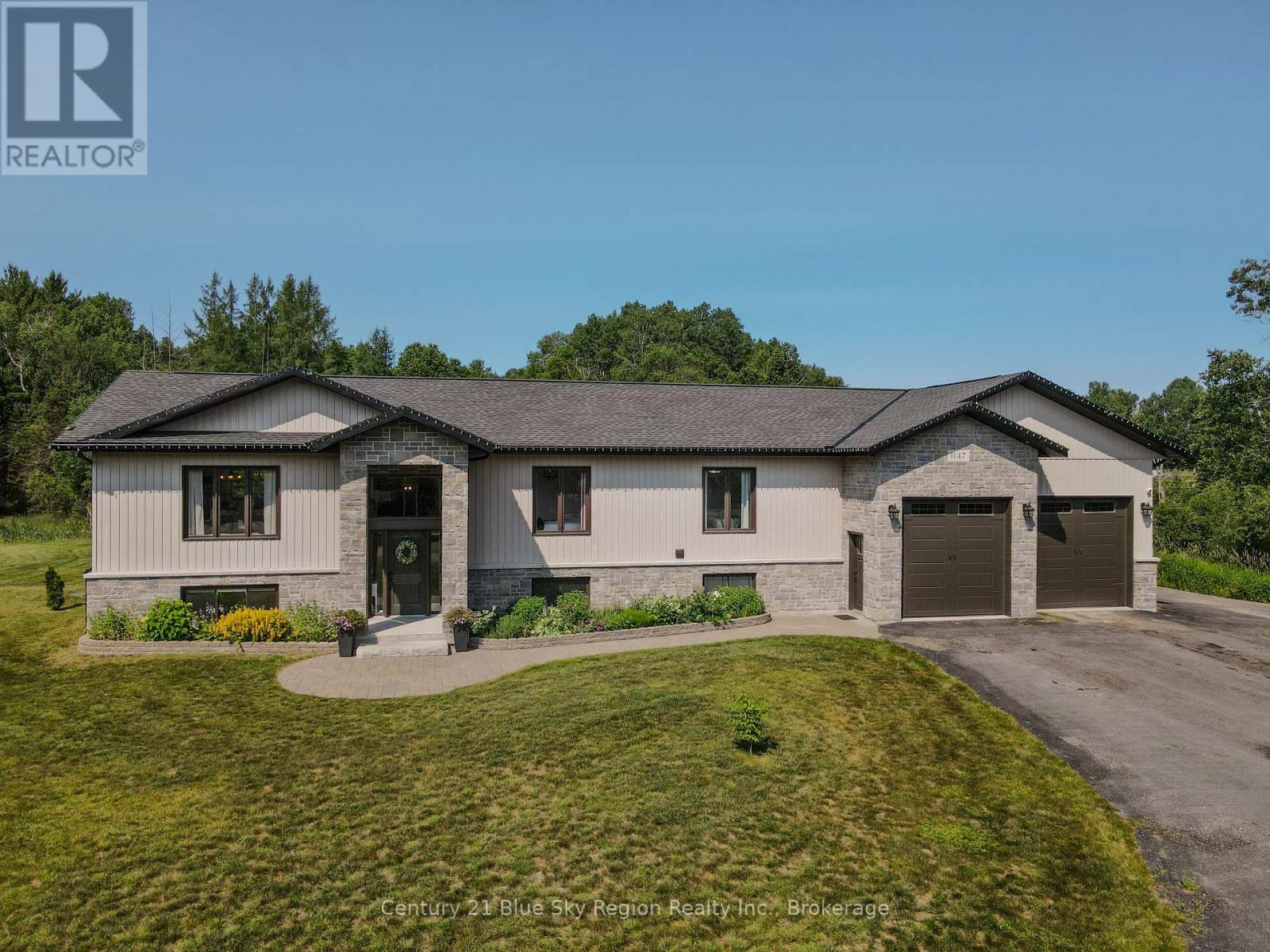 1147 Maple Hill Road, Powassan, Ontario  P0H 1Z0 - Photo 1 - X12390583