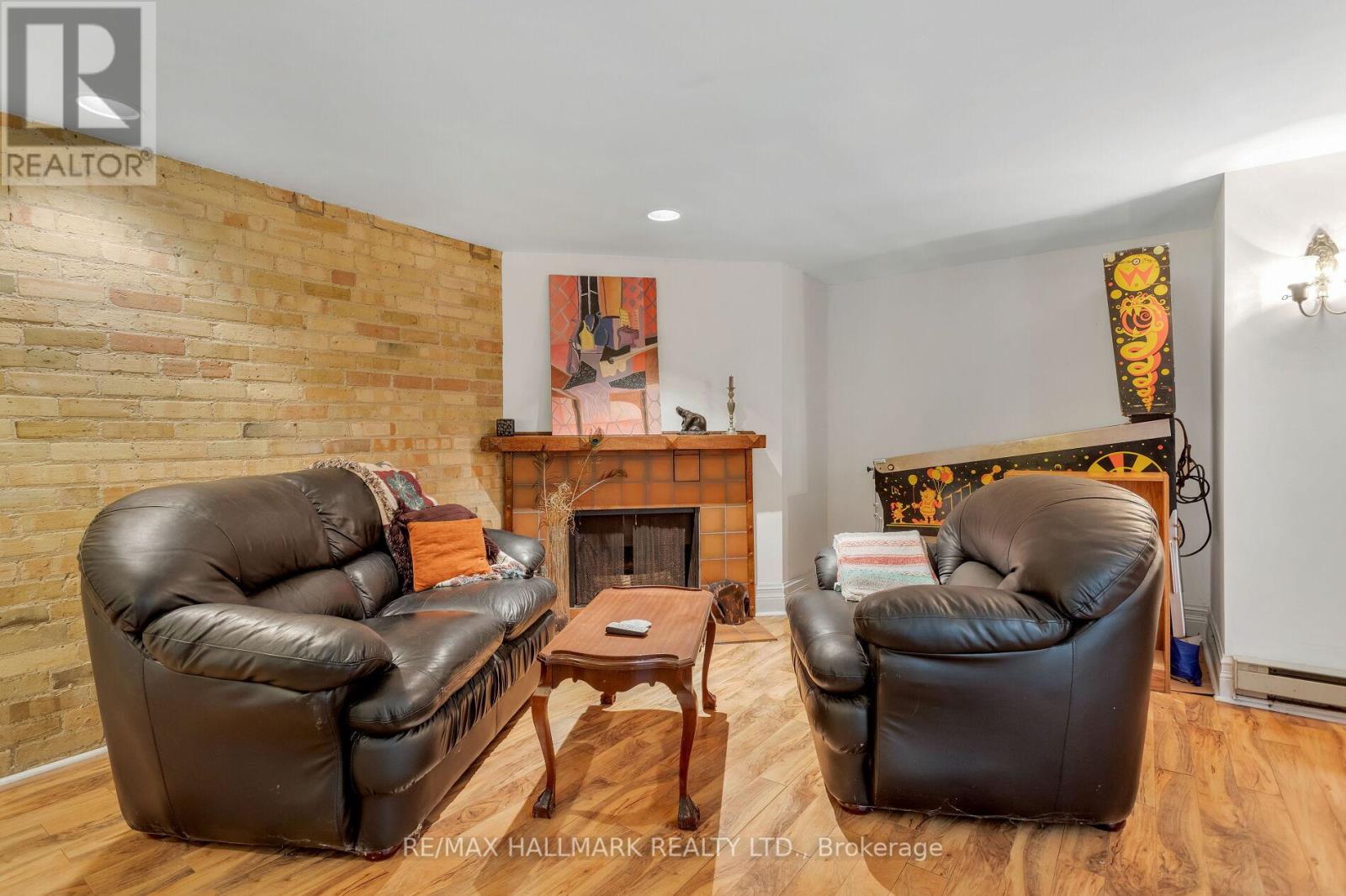 60 Indian Grove, Toronto, Ontario  M6R 2Y3 - Photo 28 - W12390491