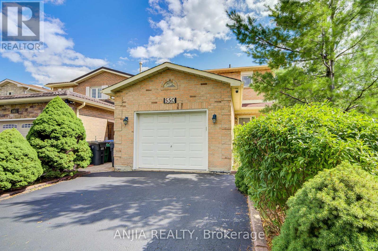 Property at 550 BLUESKY CRESCENT image 1