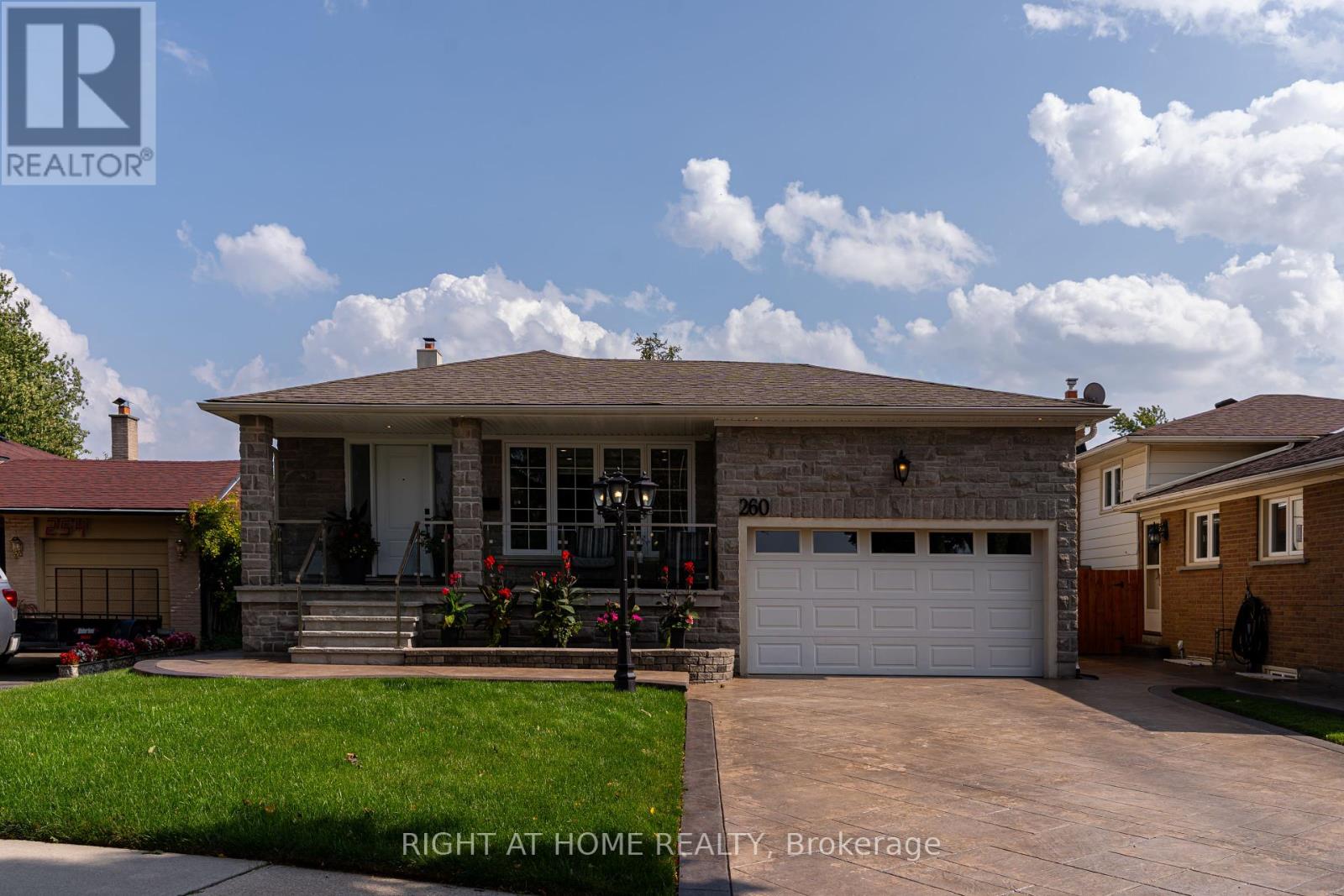 260 LOUIS DRIVE, Mississauga, Ontario